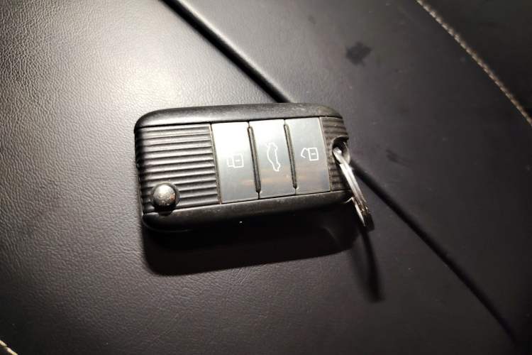 Used Roewe RX8 2019 30T Two-Wheel Drive Supreme Flagship Edition
