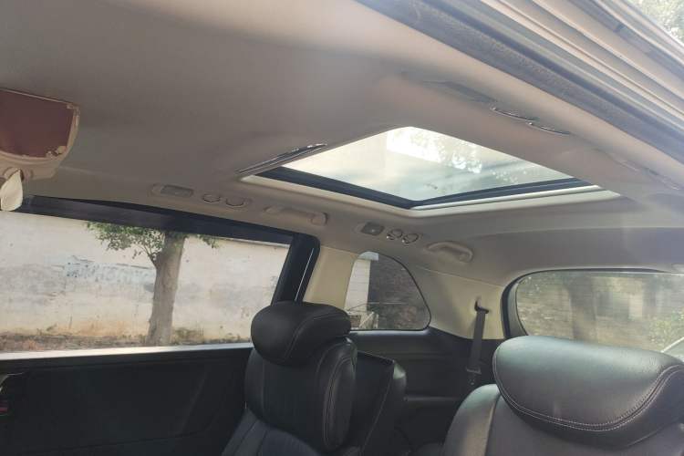 Used Honda Elysion 2016 2.4L Supreme Edition Headliner