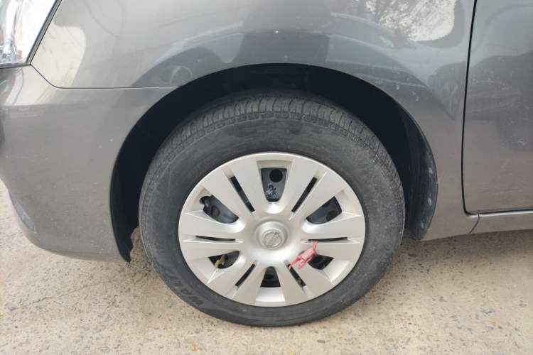 Used Nissan Livina 2015 1.6XE CVT Comfort Edition