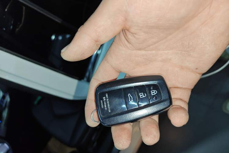 Used Toyota Camry 2019 Dual-Engine 2.5 HG Luxury Edition China V Standard Interior 1