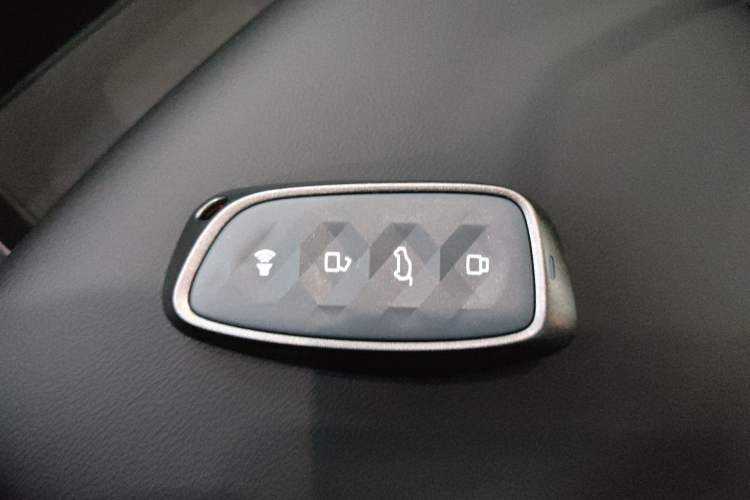 Used Haval H9 2024 2.0T Gasoline 4x4 Territory Edition Vehicle Key