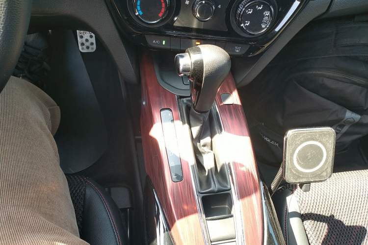 Used Honda XR-V 2015 1.8L EXi CVT Comfort Version Gear Lever