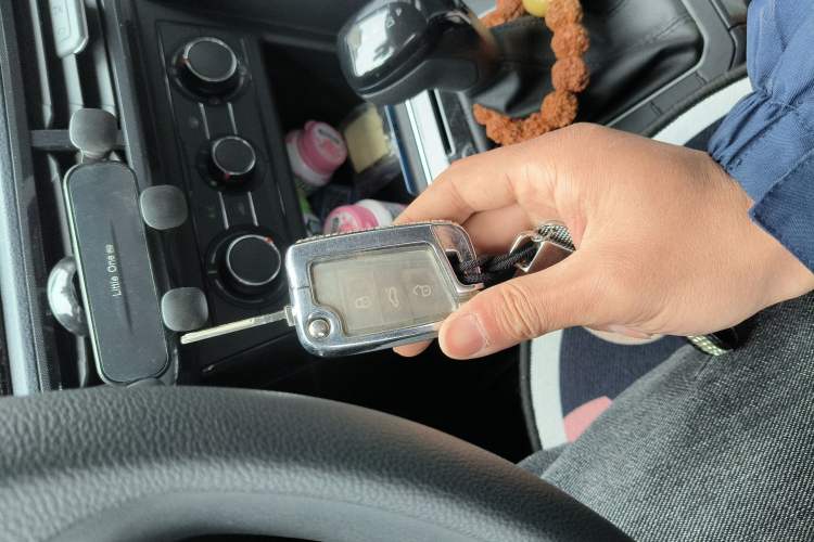 Used Volkswagen Lavida 2023 New Sharp 1.5L Automatic Excellent New Edition Vehicle Key