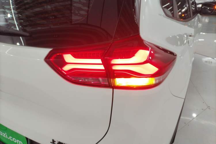 Used Chevrolet Trax 2019 Redline 335T CVT Top-Tier Model China VI Standard