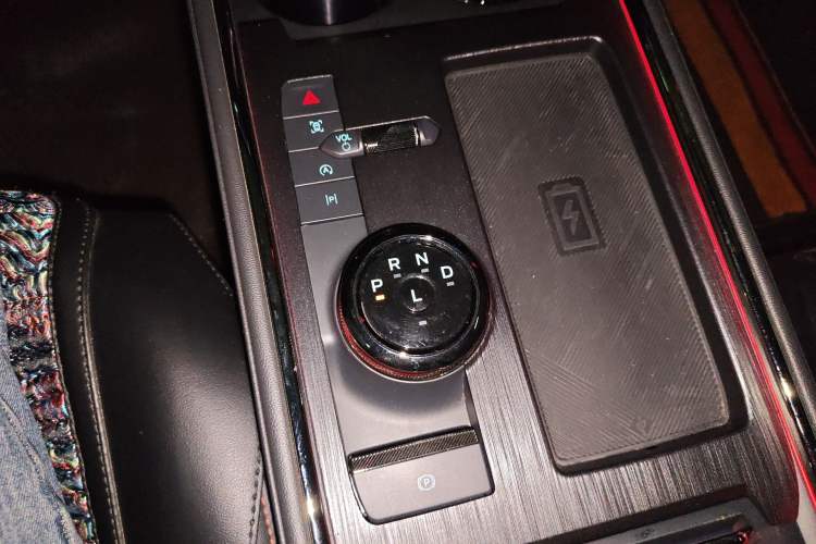 Used Ford Mondeo 2022 EcoBoost 245 Ultimate Model Gear Lever