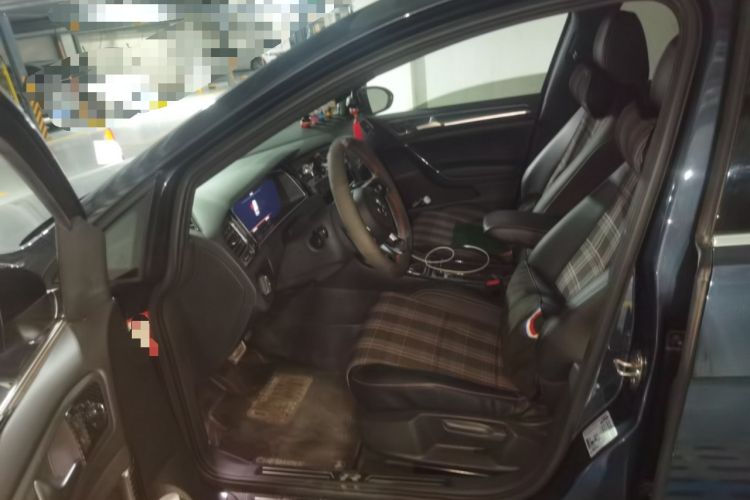 Used Volkswagen Golf 2020 Charming Edition 280TSI DSG R-Line Left Front Seat