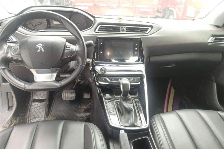 Used Peugeot 308 2018 1.6L Automatic Luxury Edition
