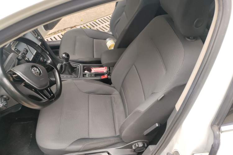 Used Volkswagen Golf 2015 1.4TSI Manual Comfort Model Driver Seat