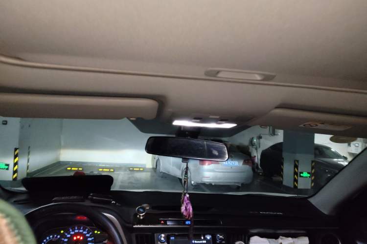 Used Toyota RAV4 2016 2.0L CVT Two-Wheel Drive Fashion Edition China V Standard