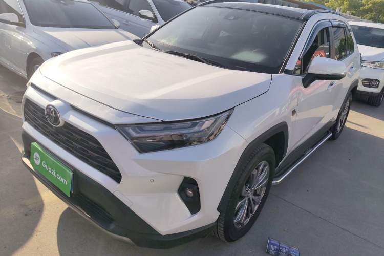 Used Toyota RAV4 2023 2.0L CVT Two-Wheel Drive 20th Anniversary Platinum Edition