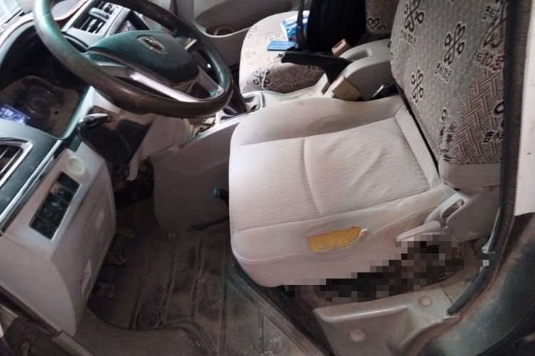 Used Jinbei New Hiace X30L 2016 1.3L Wealth Edition Van DLCG12 Left Front Seat