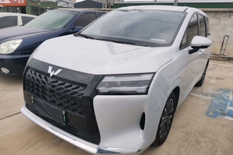 Used Wuling Starlight 730 2025 Model Plug-in Hybrid 125km Luxury Edition