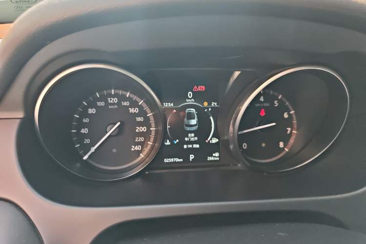 Used Land Rover Discovery Sport 2018 240 PS PURE Edition
