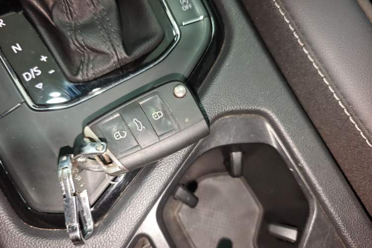 Used Volkswagen Tiguan L 2019 330TSI Automatic Two-Wheel Drive Panoramic Comfort Edition China V Standard
