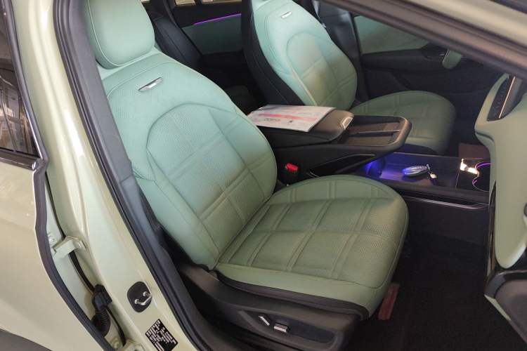 Used Hongqi EH7 2024 690 Pro
