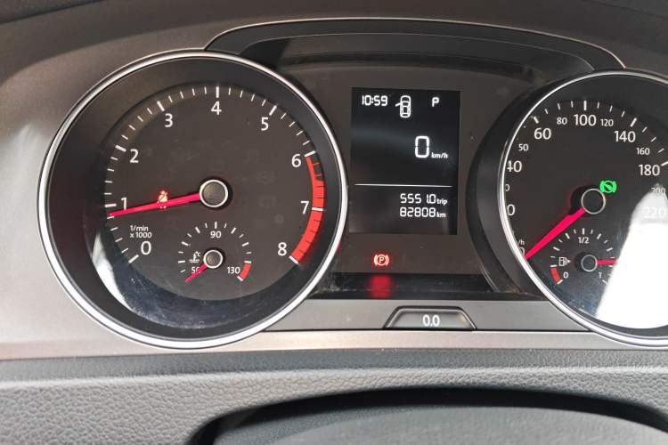 Used Volkswagen Golf 2016 1.6L Automatic Fashion Model