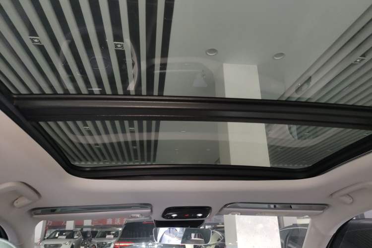 Used Lynk & Co 06 EM-P 2023 EM-P 126 Long-Range Halo