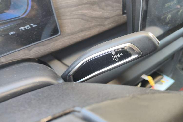 Used Ruichi EC75 2024 Pioneer Model I 50.38 kWh Gear Lever