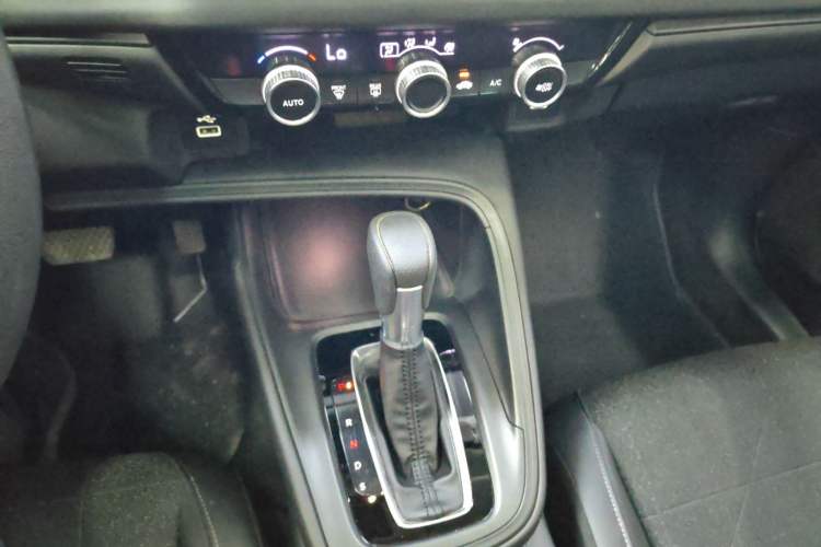 Used Honda Vezel 2023 1.5L CVT Pioneer Edition