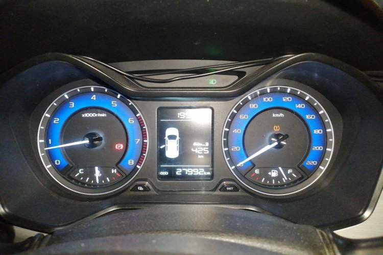 Used Geely Auto Vision X3 2019 Upgraded Model 1.5L Manual Elite Version
