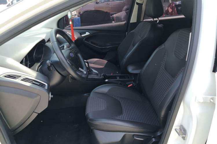 Used Ford Focus 2018 Sedan Classic 1.6L Automatic Trendy SmartDrive Edition