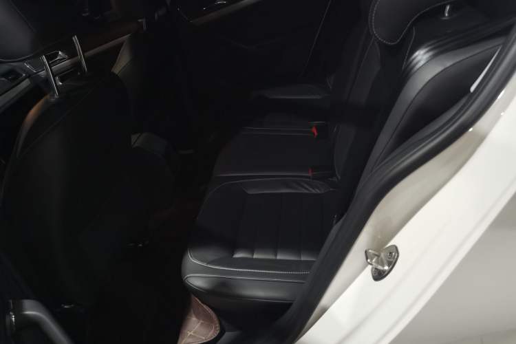 Used Volkswagen Lavida 2017 1.6L Automatic Comfort Edition
