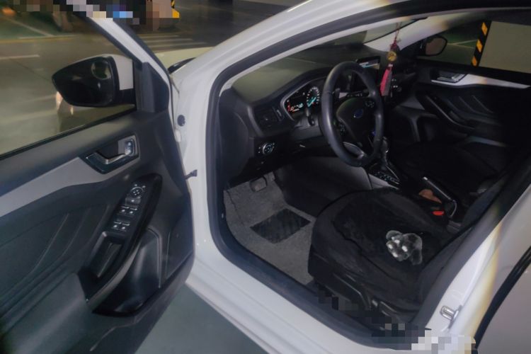 Used Ford Focus 2020 Hatchback 1.5L Automatic Sharp Edition Driver Seat