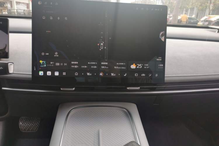 Used Nissan N7 2025 625 Max Audio And AC Panel