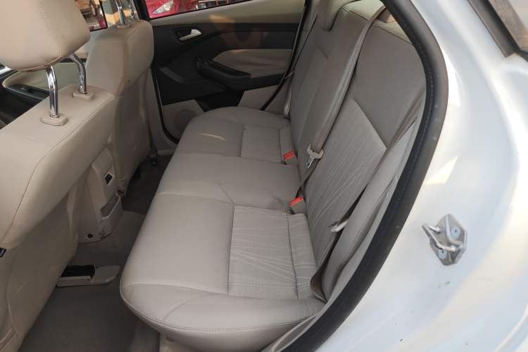 Used Ford Focus 2017 Sedan 1.6L Manual Comfort Plus SmartDrive Edition
