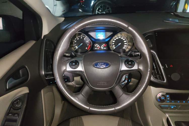 Used Ford Focus 2012 Hatchback 1.6L Manual Fashion Edition Steering Wheel