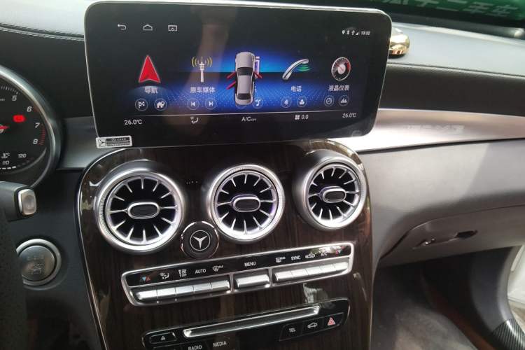 Used Mercedes-Benz GLC 2018 GLC 260 4MATIC Luxury Model Audio And AC Panel