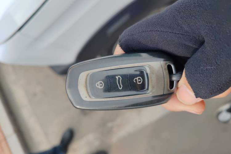 Used Geely Galaxy Panda 2025 210km Panda Rider Vehicle Key