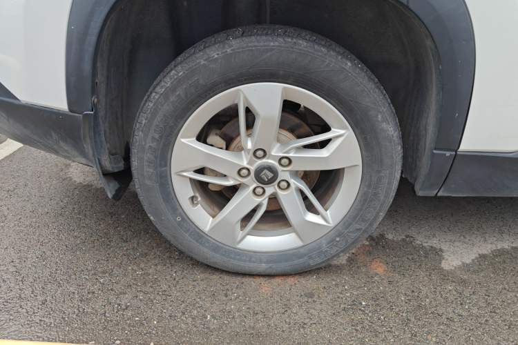 Used Baojun 530 2019 1.5T Manual Elite 7-seater National V Right Rear Wheel Hub