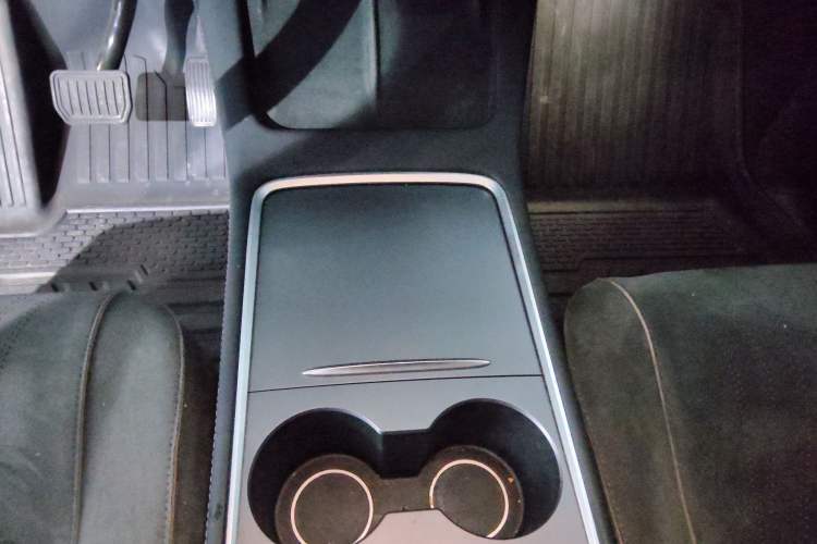 Used Tesla Model Y 2022 Rear-Wheel-Drive Version