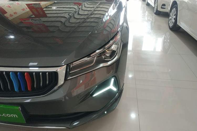 Used Geely Auto Emgrand 2023 4th Generation Champion Edition 1.5L CVT Luxury Model Left Front Headlight