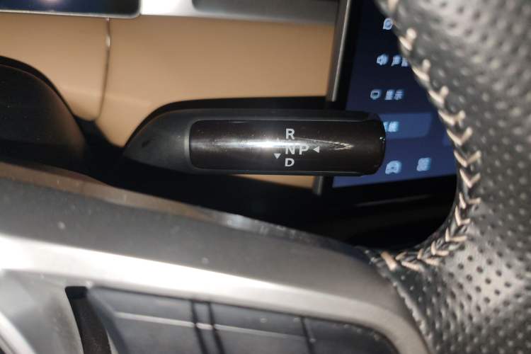 Used Landian E5 PLUS 2025 165 km Long-Range Version PLUS 7-Seater
