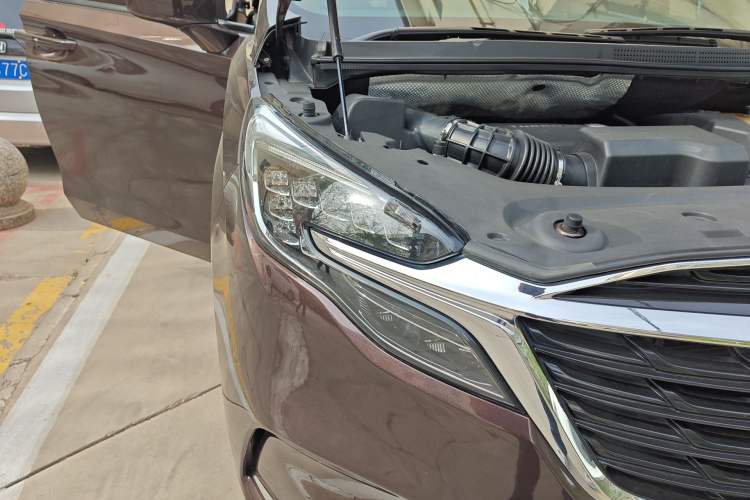 Used Buick GL8 2020 ES Land Cruiser 653T Luxury Edition Right Front Headlight