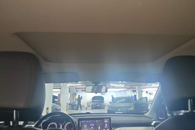 Used Geely Auto Coolray 2023 1.5T DCT Platinum Edition