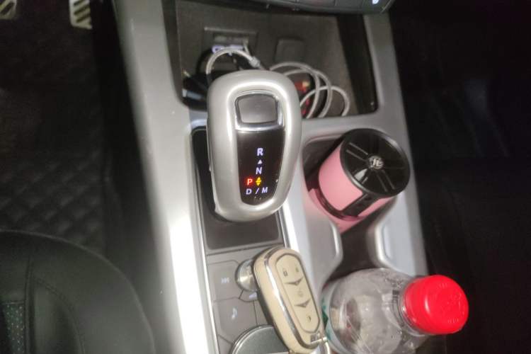 Used Cadillac XT4 2018 28T Two-Wheel Drive Leading Version