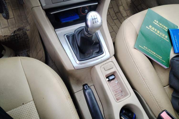 Used Ford Focus 2013 Sedan Classic 1.8L Manual Base Model Gear Lever