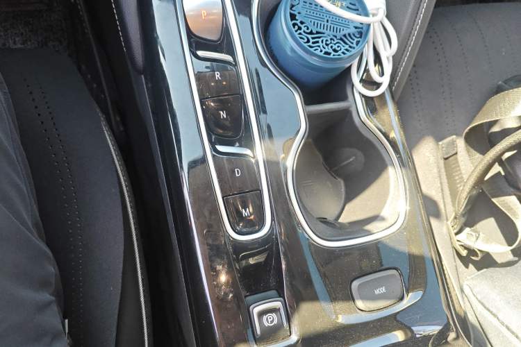 Used Buick Envision 2023 Encore S 652T Two-Wheel-Drive Luxury Model