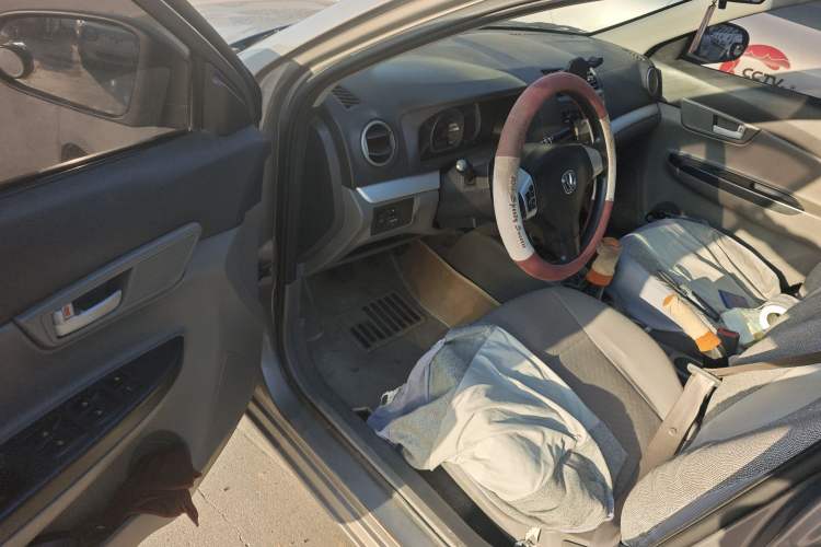 Used CHANGAN Alsvin 2012 Sedan 1.5L Manual Comfort Model
