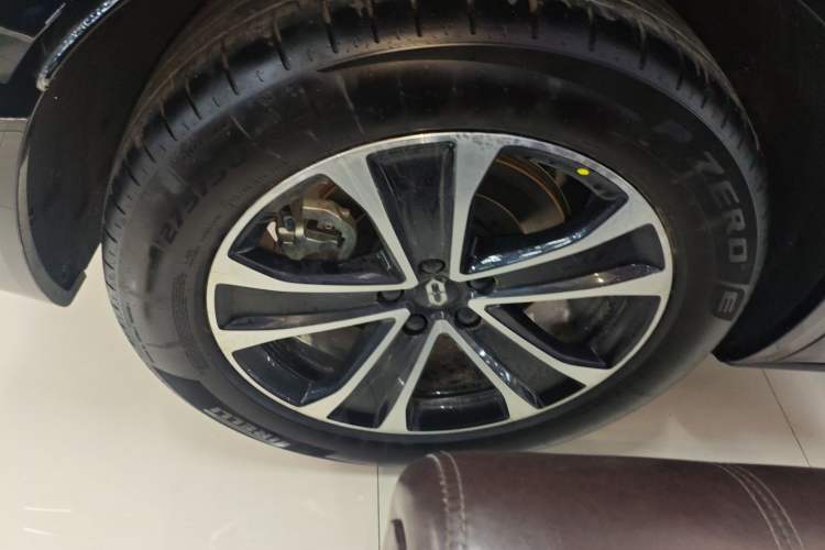 Used Hima AITO M7 2026 Model Range-Extending Max All-Wheel Drive 5-Seater Version Exterior 2