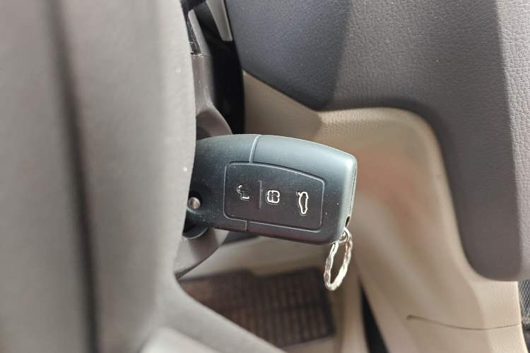 Used Ford Focus 2011 Sedan 1.8L Automatic Fashion Edition
