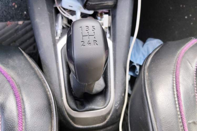 Used Peugeot 301  Gear Lever