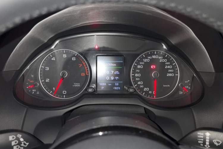 Used Audi Q5 2018 Collector's Edition 40 TFSI Technology Model
