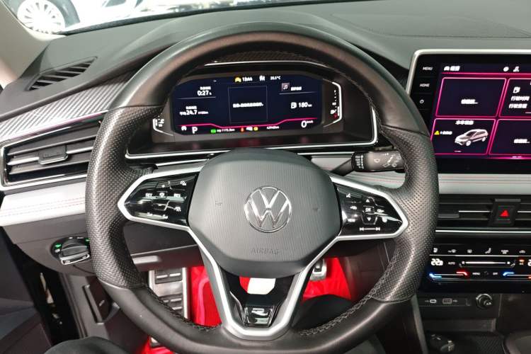 Used Volkswagen Tiguan L 2023 Facelift 380TSI Automatic All-Wheel Drive R-Line Flagship 7-Seater