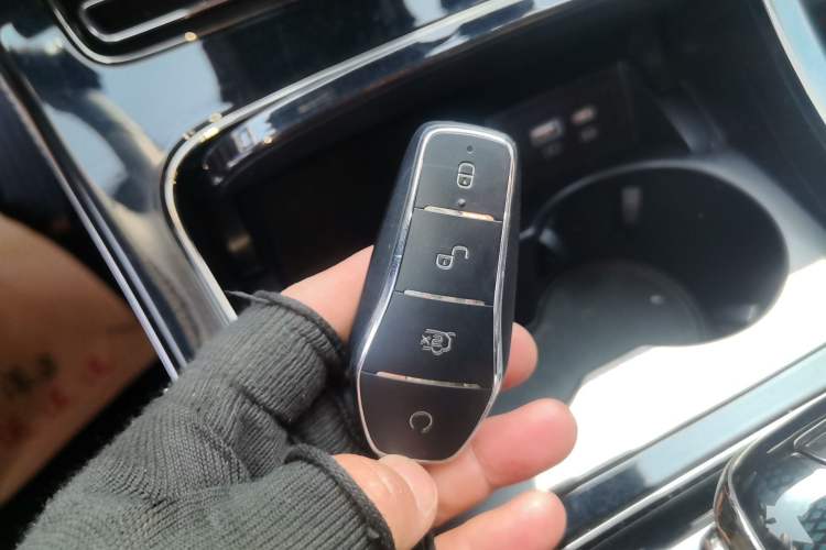 Used BYD Han 2022 EV Genesis Edition 715 km Front-Wheel-Drive Flagship Model
