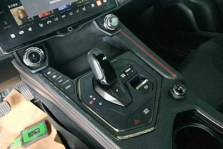 Used Lynk & Co 05 2022 2.0TD Four-Wheel Drive Dynamic Halo
