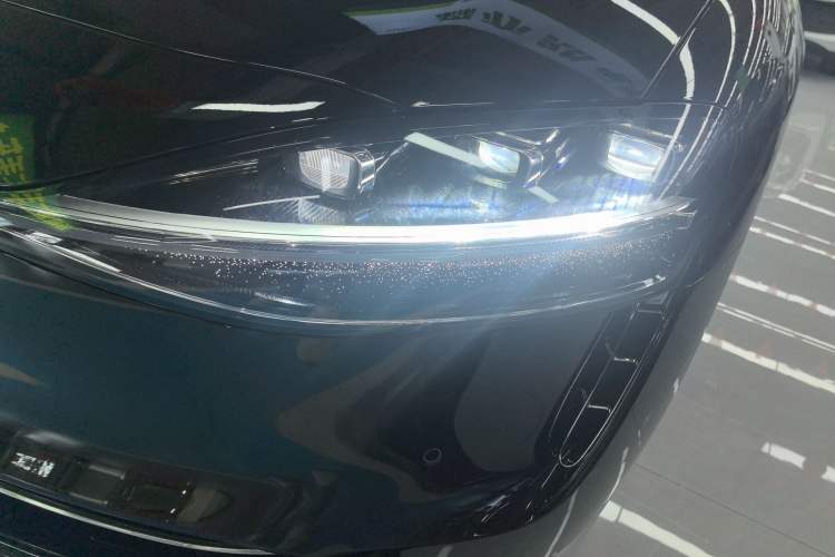 Used Hima Stelato S9 2025 Extended-Range Ultra Left Front Headlight